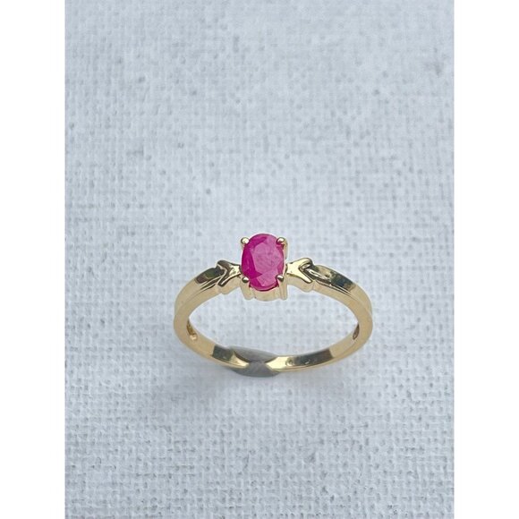Vintage .75ct Ruby Ring - 10k Yellow Gold - 6mm Ruby - Signed WM - Size 7 - Picture 2 of 2